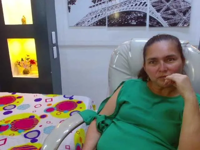 Live sex webcam photo for miss-kasandra #278077626