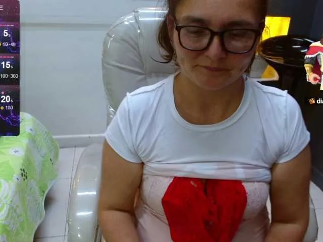 Live sex webcam photo for miss-kasandra #278111197