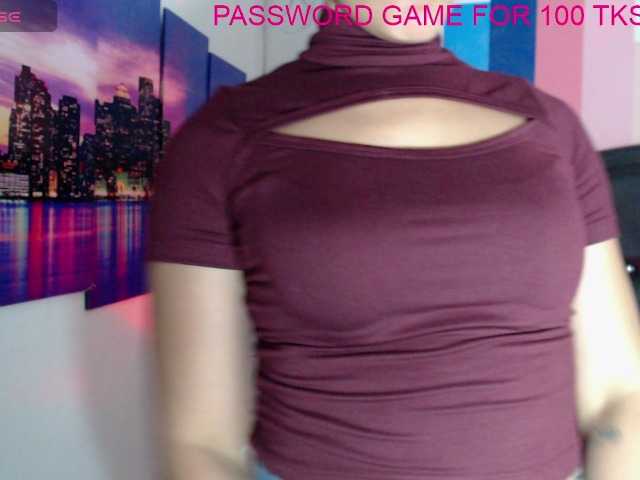 Live sex webcam photo for miss-mia18 #278095564