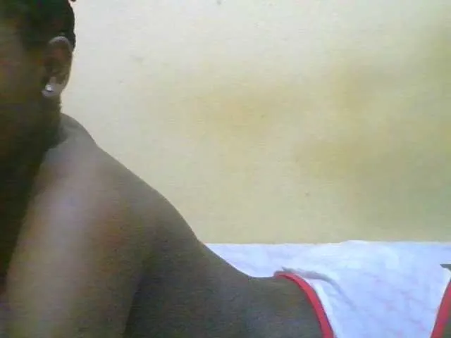 Live sex webcam photo for miss-resia #277537008