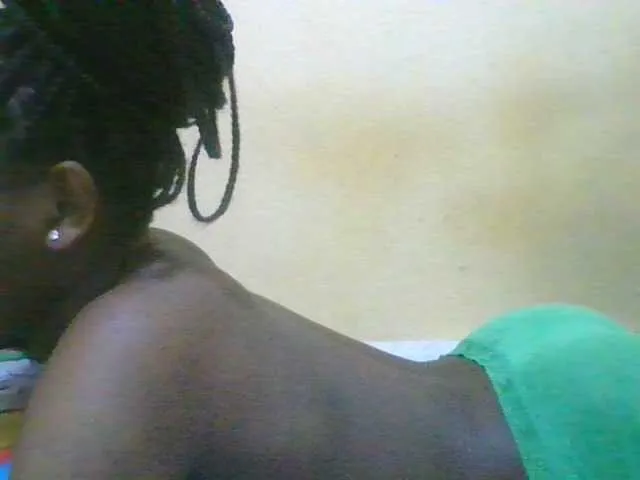 Live sex webcam photo for miss-resia #277542743