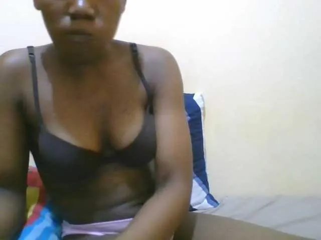 Live sex webcam photo for miss-resia #285112063