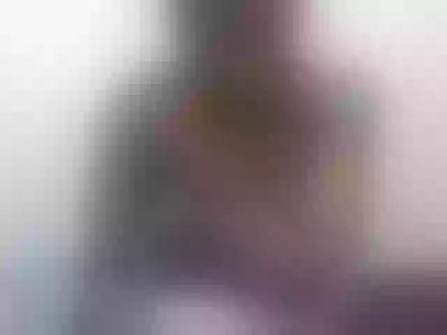 Live sex webcam photo for miss-resia #288404448