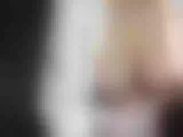 Live sex webcam photo for miss-s #290410454