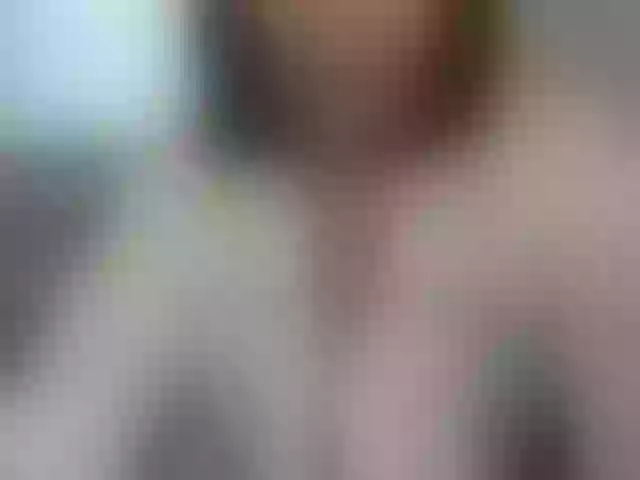Live sex webcam photo for miss-s #292049122