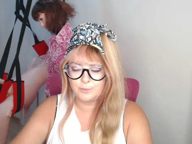 Live sex webcam photo for missGODDESS #273994005