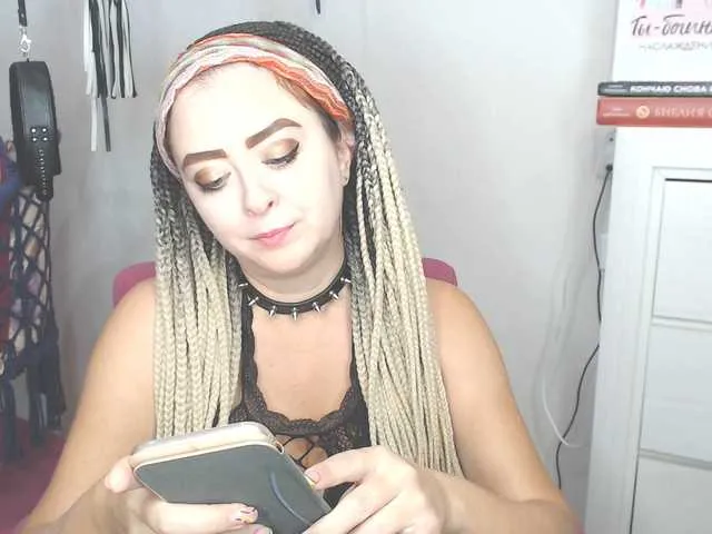 Live sex webcam photo for missGODDESS #276395508