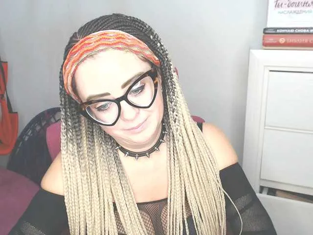 Live sex webcam photo for missGODDESS #276776621