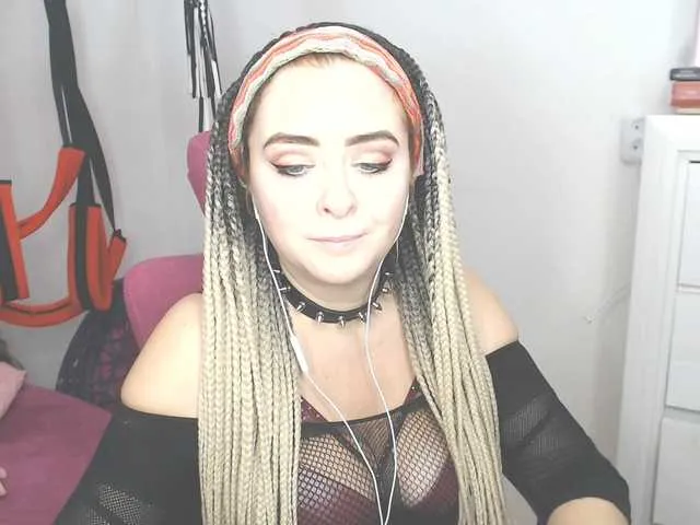 Live sex webcam photo for missGODDESS #276835347