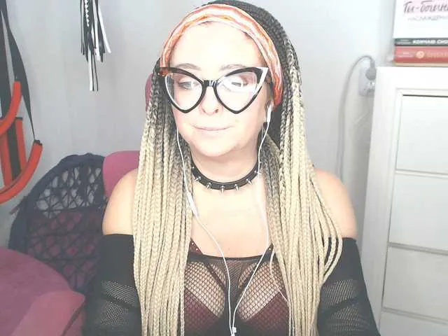 Live sex webcam photo for missGODDESS #276883156