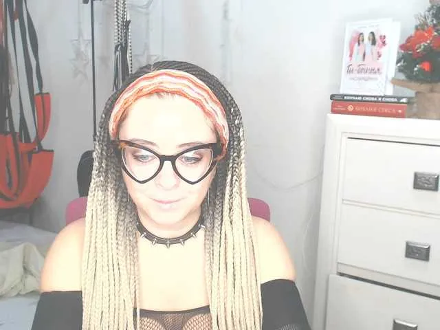 Live sex webcam photo for missGODDESS #277060596