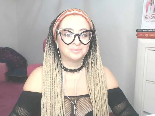 Live sex webcam photo for missGODDESS #277170929