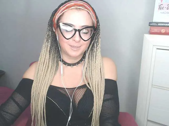 Live sex webcam photo for missGODDESS #277186847