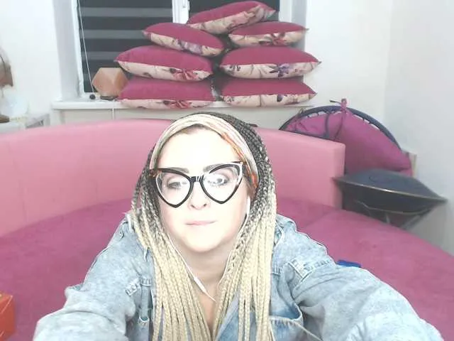 Live sex webcam photo for missGODDESS #277245239