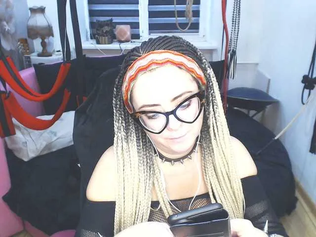 Live sex webcam photo for missGODDESS #277428896