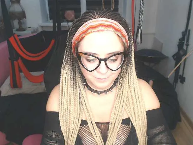 Live sex webcam photo for missGODDESS #277472834