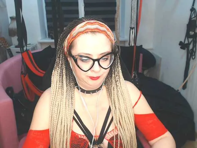 Live sex webcam photo for missGODDESS #277654782