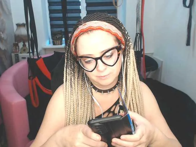 Live sex webcam photo for missGODDESS #277822896