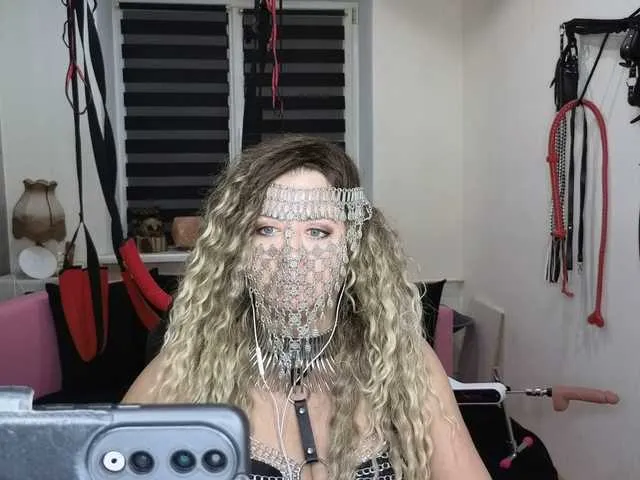 Live sex webcam photo for missGODDESS #290284254