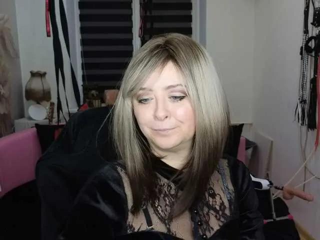 Live sex webcam photo for missGODDESS #290324421