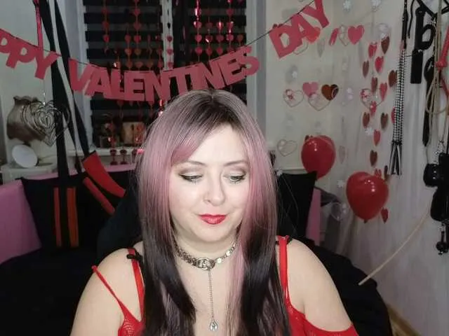 Live sex webcam photo for missGODDESS #290484759