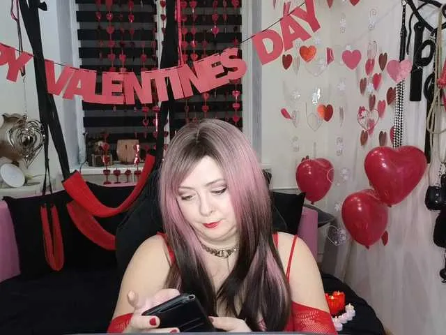 Live sex webcam photo for missGODDESS #290496712