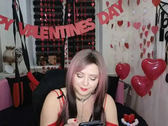 Live sex webcam photo for missGODDESS #290498591