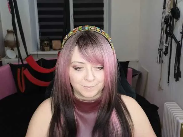 Live sex webcam photo for missGODDESS #290728944