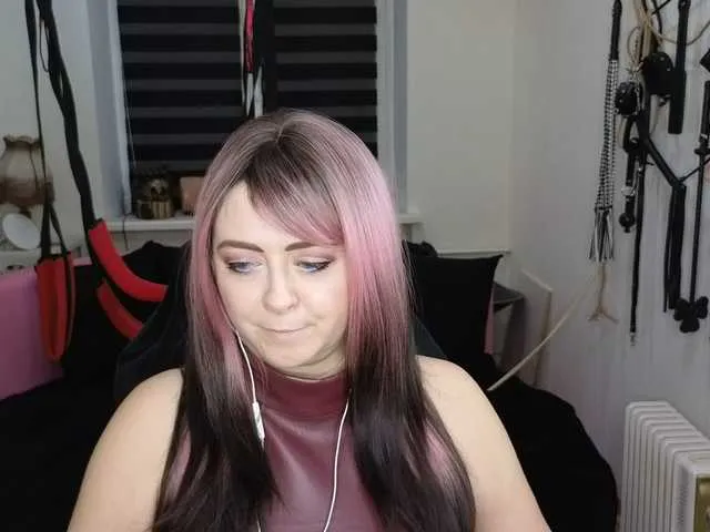 Live sex webcam photo for missGODDESS #290735914