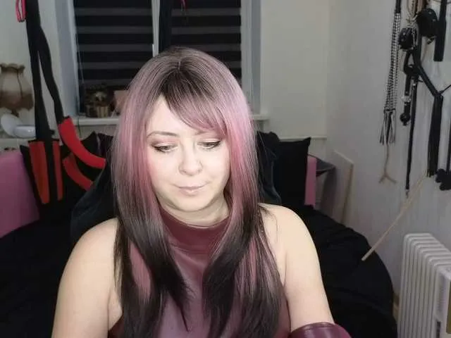 Live sex webcam photo for missGODDESS #290739419