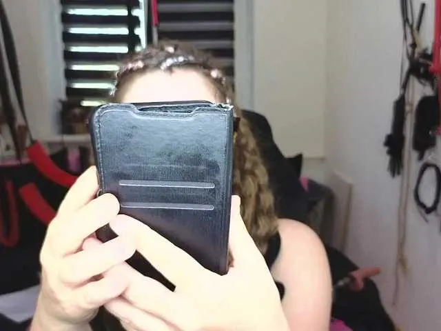 Live sex webcam photo for missGODDESS #291061892