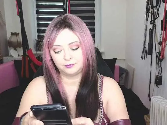 Live sex webcam photo for missGODDESS #291103450