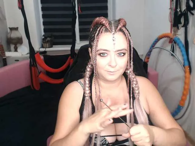 Live sex webcam photo for missGODDESS #294326331