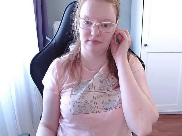 Live sex webcam photo for missInari #291137137