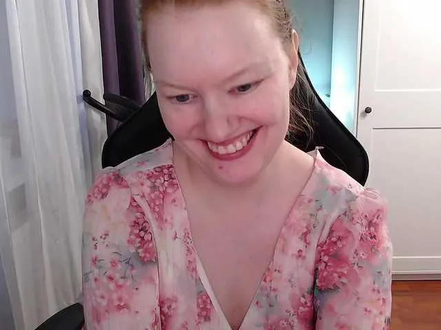 Live sex webcam photo for missInari #291235644