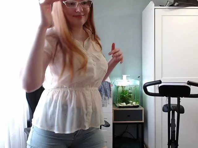 Live sex webcam photo for missInari #291312485