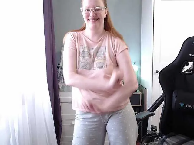 Live sex webcam photo for missInari #291360017