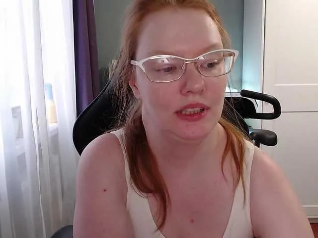 Live sex webcam photo for missInari #291515975