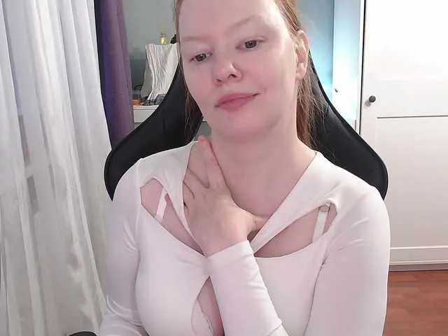 Live sex webcam photo for missInari #291696042