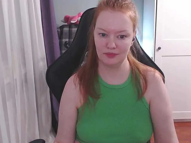 Live sex webcam photo for missInari #292050831