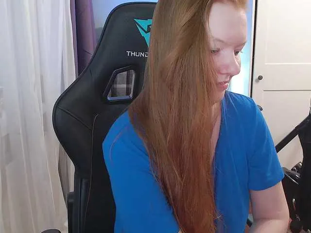 Live sex webcam photo for missInari #292376603