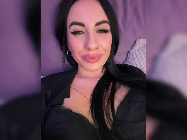 Live sex webcam photo for missJasmine07 #290886460