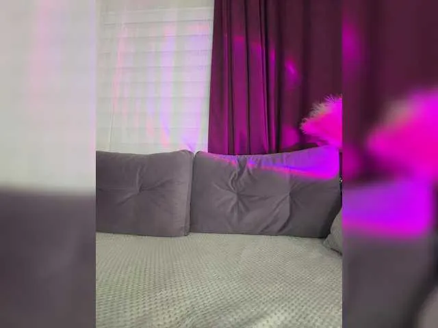 Live sex webcam photo for missJasmine07 #290946530