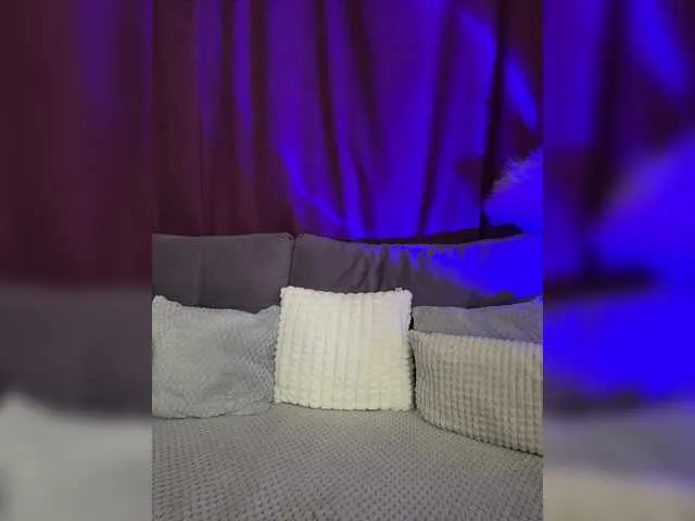 Live sex webcam photo for missJasmine07 #291381833