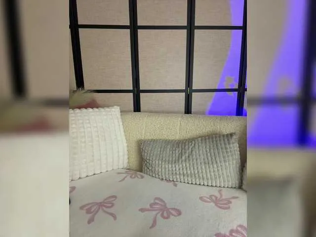 Live sex webcam photo for missJasmine07 #291497208