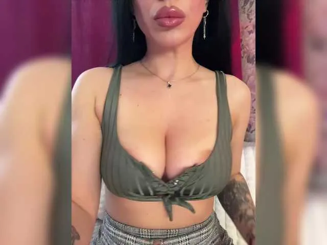 Live sex webcam photo for missJasmine07 #291663254