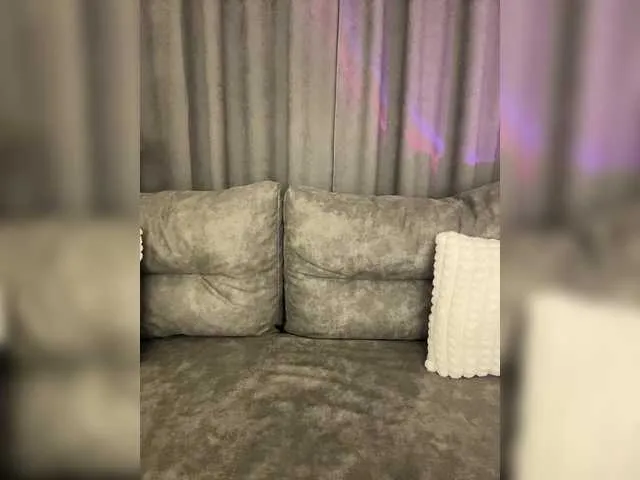 Live sex webcam photo for missJasmine07 #291869711