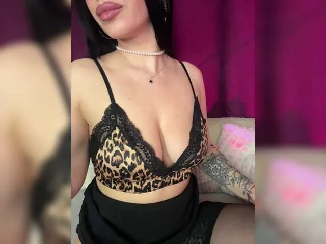 Live sex webcam photo for missJasmine07 #292945794