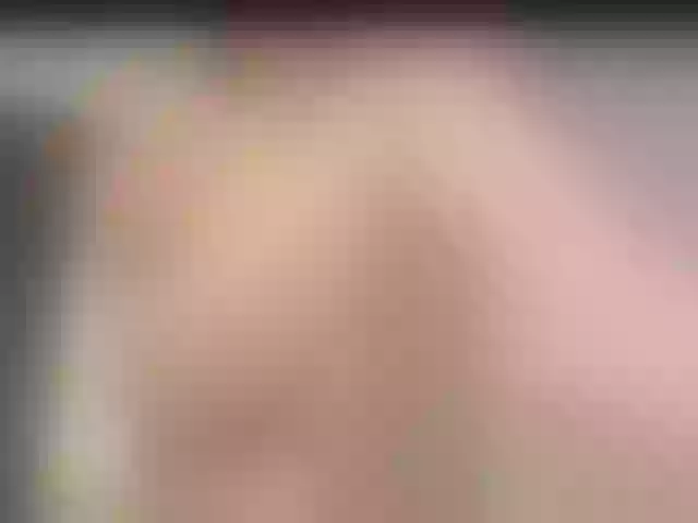 Live sex webcam photo for missMiracle #277861838