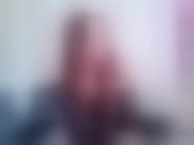 Live sex webcam photo for missalisaa #294079137